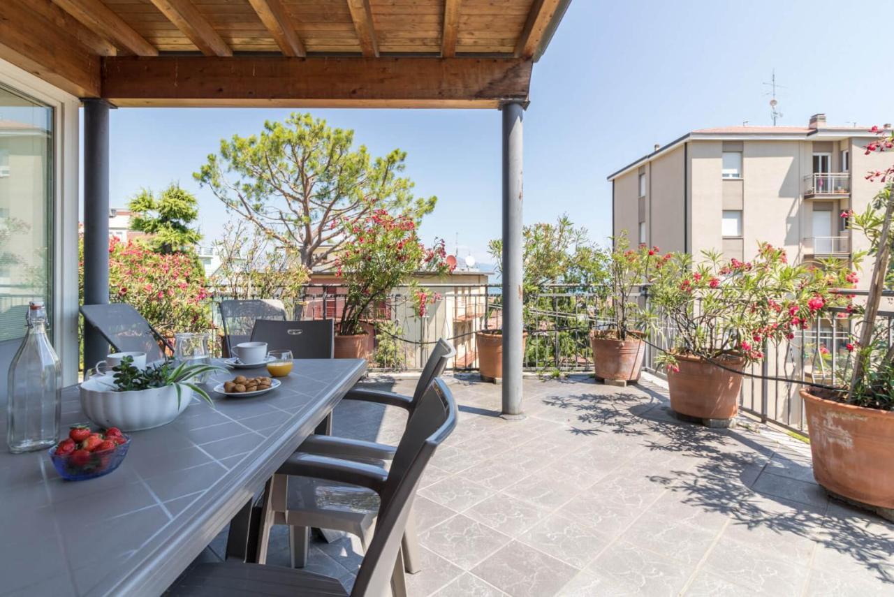Appartement Frank Ronyo à Desenzano del Garda Extérieur photo