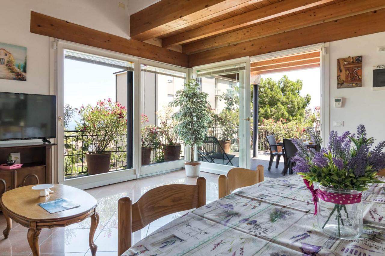 Appartement Frank Ronyo à Desenzano del Garda Extérieur photo