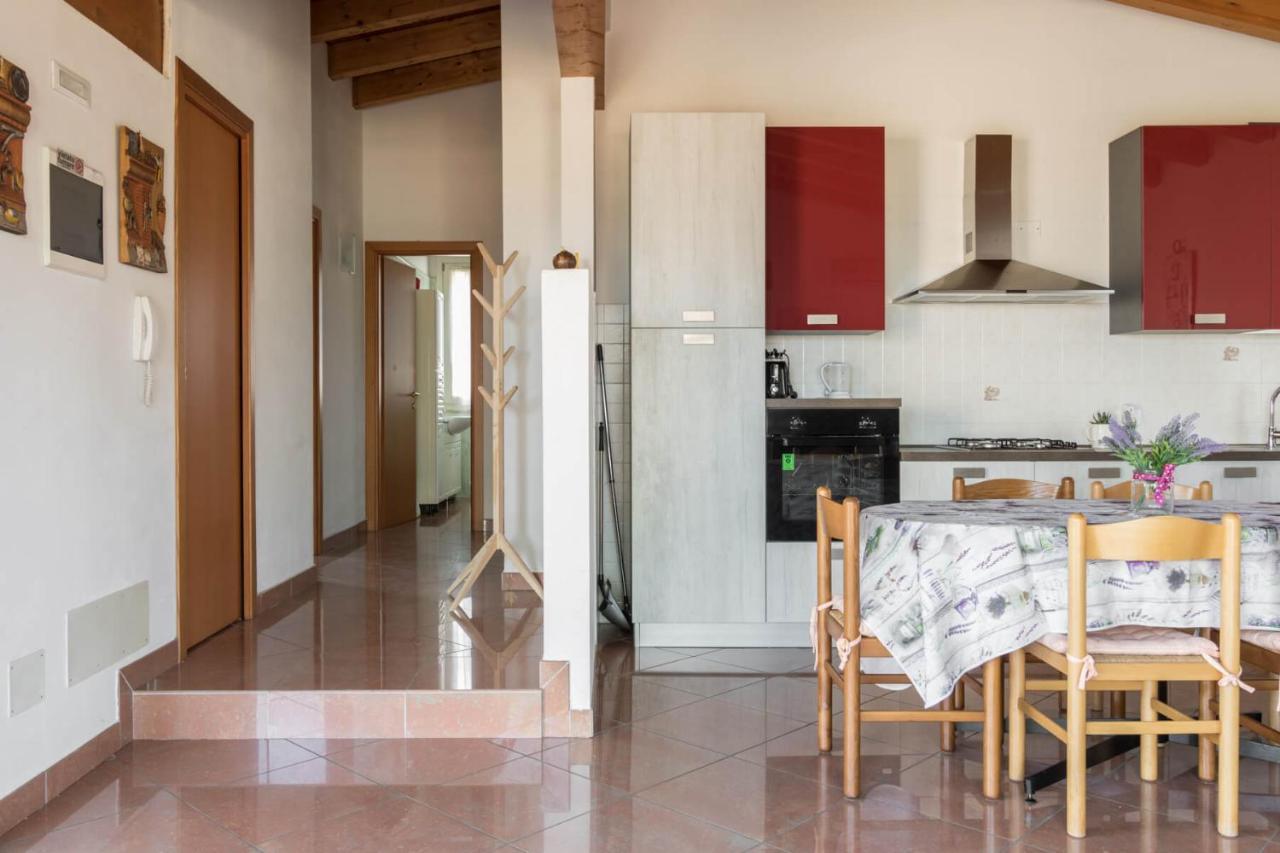 Appartement Frank Ronyo à Desenzano del Garda Extérieur photo